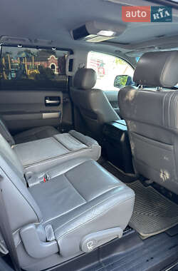 Внедорожник / Кроссовер Toyota Sequoia 2008 в 
