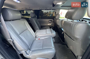 Внедорожник / Кроссовер Toyota Sequoia 2008 в 