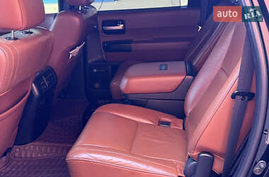 Внедорожник / Кроссовер Toyota Sequoia 2008 в 