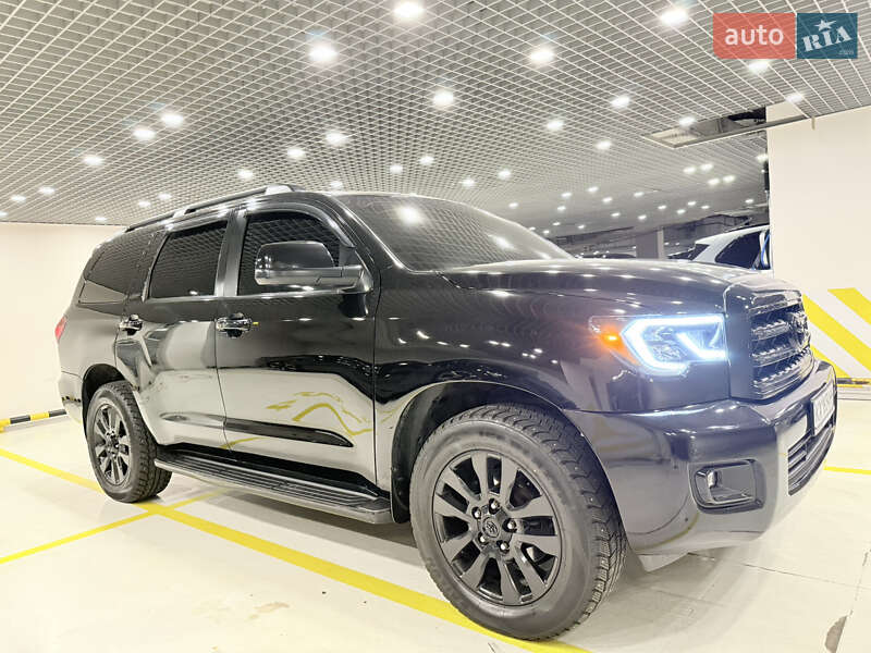 Внедорожник / Кроссовер Toyota Sequoia 2008 в Киеве
