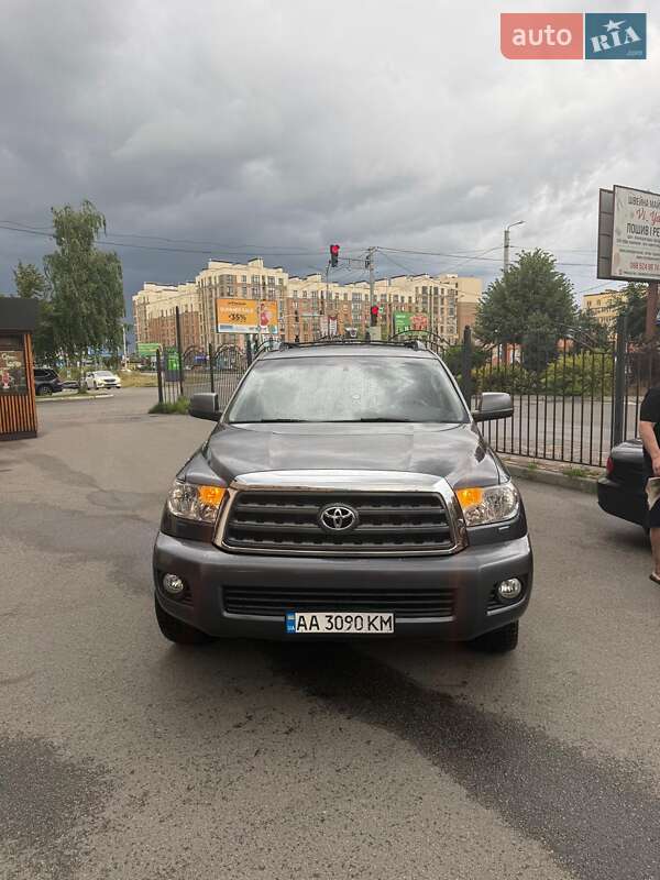 Внедорожник / Кроссовер Toyota Sequoia 2017 в Киеве фото Внедорожник / Кроссовер Toyota Sequoia 2017 в Киеве
