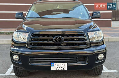 Внедорожник / Кроссовер Toyota Sequoia 2012 в 