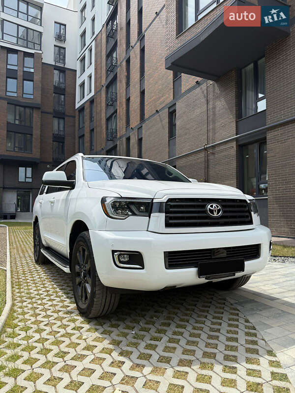Toyota Sequoia 2018