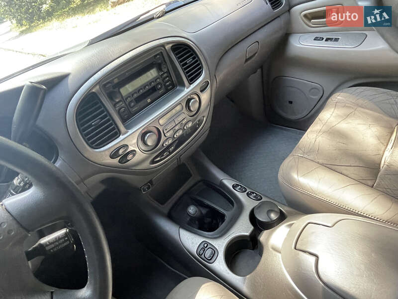 Внедорожник / Кроссовер Toyota Sequoia 2000 в Киеве