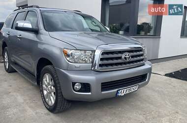Позашляховик / Кросовер Toyota Sequoia 2011 в Києві