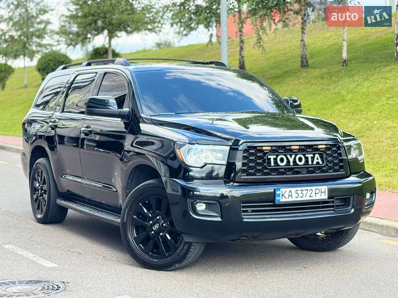 Позашляховик / Кросовер Toyota Sequoia 2010 в Києві