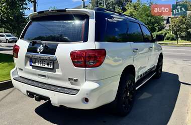 Внедорожник / Кроссовер Toyota Sequoia 2016 в 