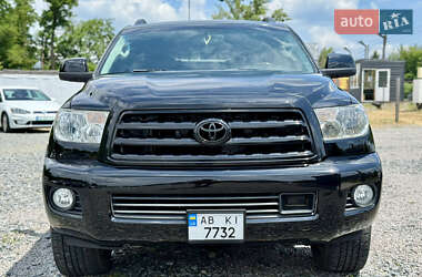 Внедорожник / Кроссовер Toyota Sequoia 2012 в 