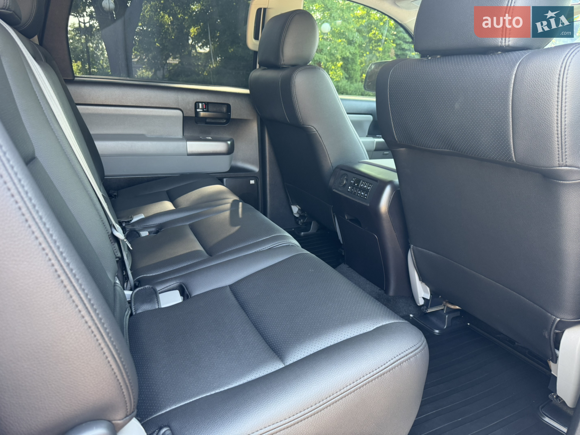2018 Toyota Sequoia - мініатюра 72