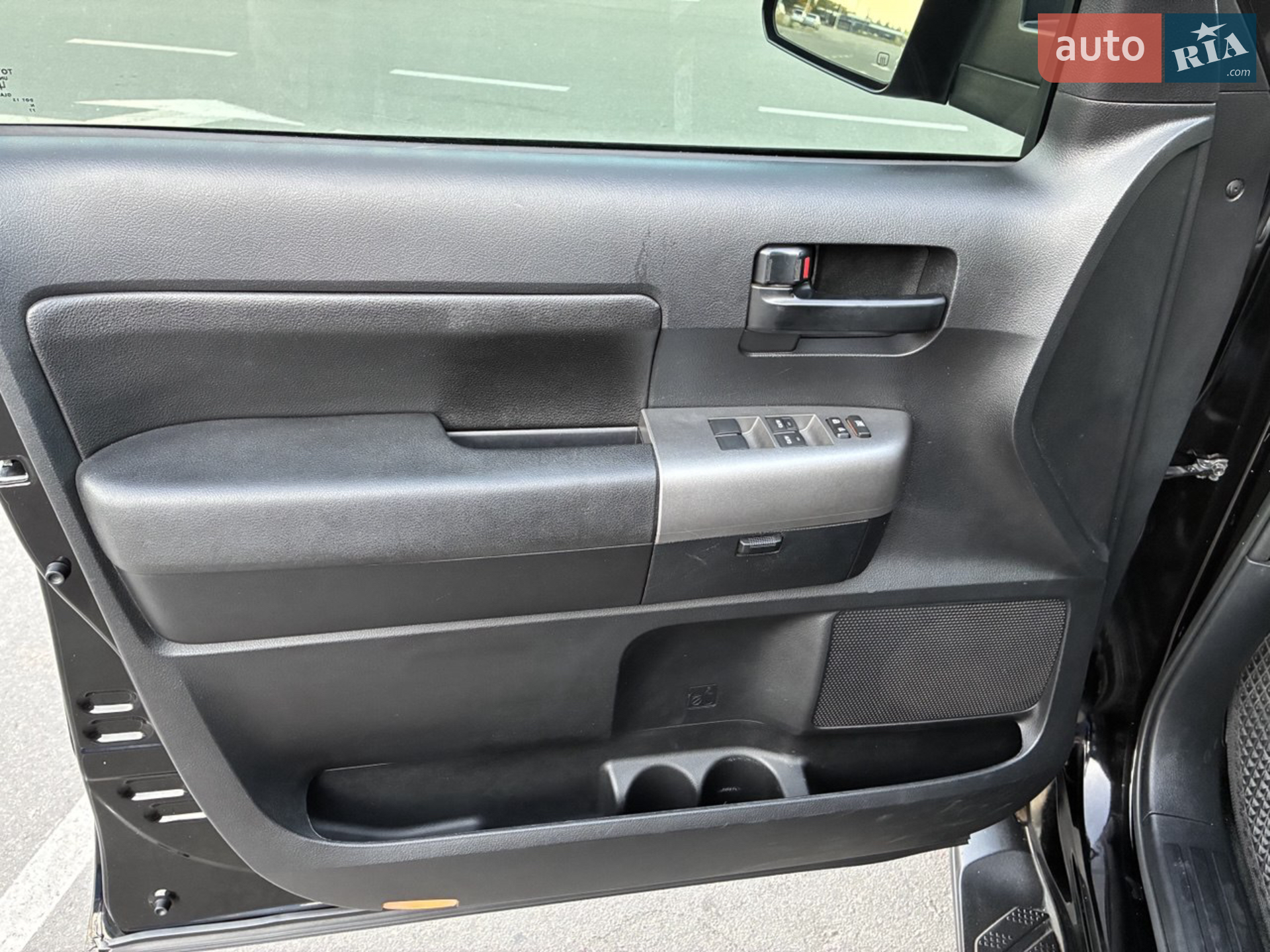 2014 Toyota Sequoia - мініатюра 32