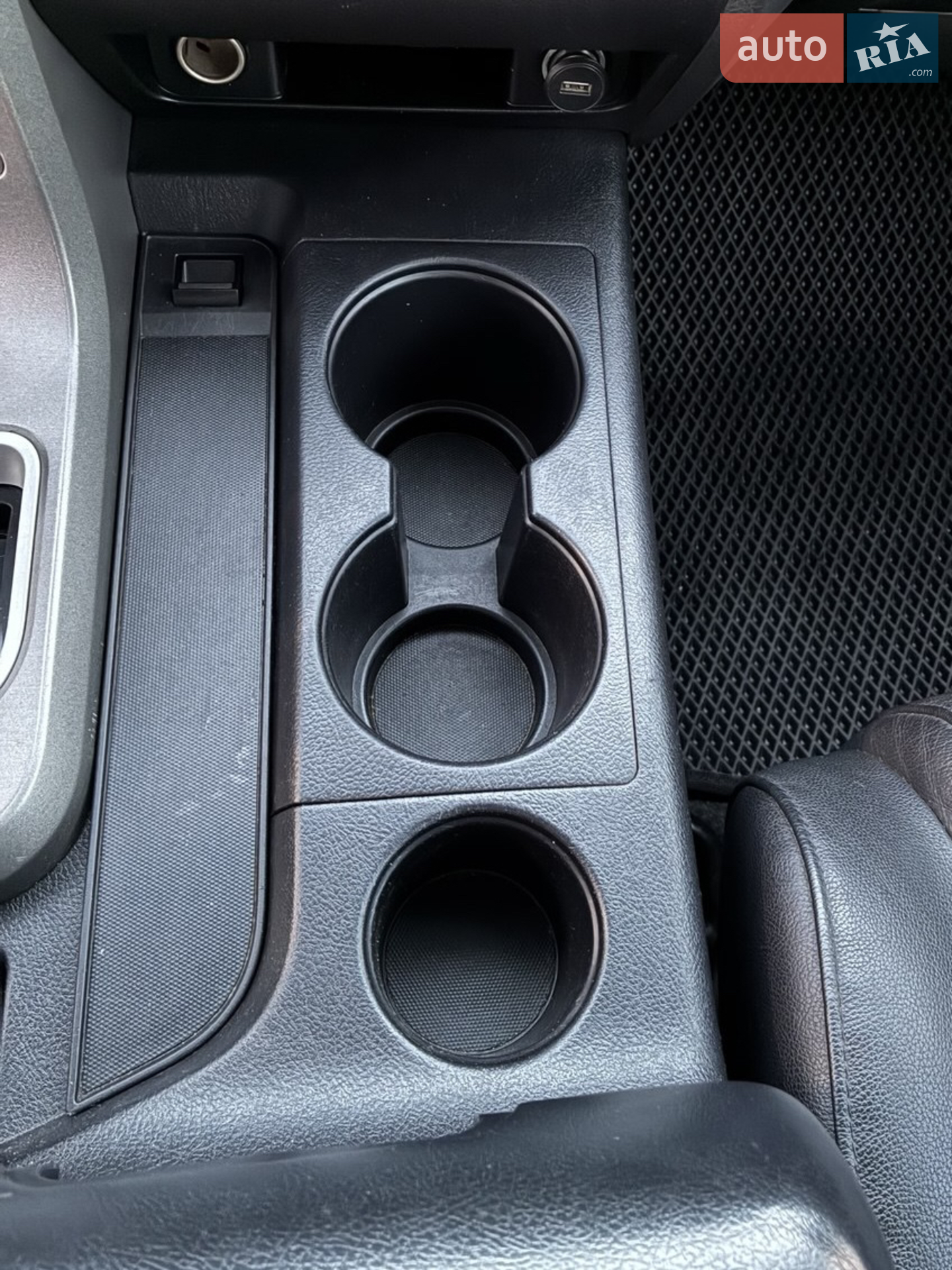 2014 Toyota Sequoia - мініатюра 44