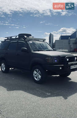 Внедорожник / Кроссовер Toyota Sequoia 2003 в 