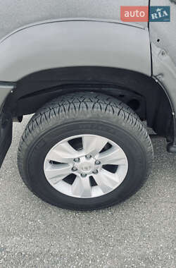 Внедорожник / Кроссовер Toyota Sequoia 2003 в 