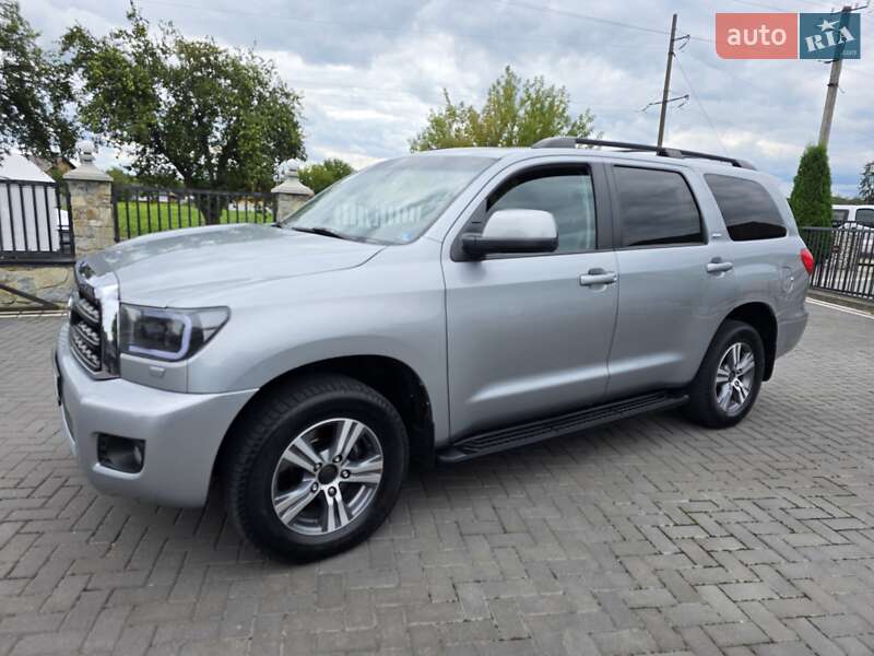 Позашляховик / Кросовер Toyota Sequoia 2014 в Коломиї фото 4 Позашляховик / Кросовер Toyota Sequoia 2014 в Коломиї