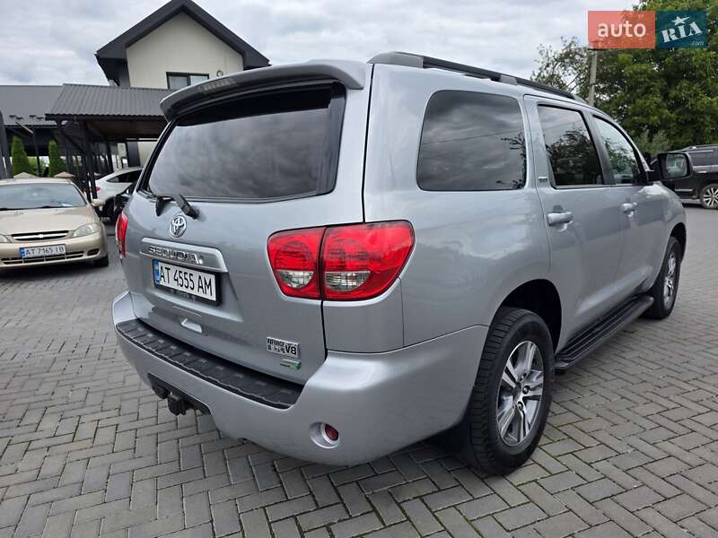 Позашляховик / Кросовер Toyota Sequoia 2014 в Коломиї фото 15 Позашляховик / Кросовер Toyota Sequoia 2014 в Коломиї