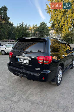 Внедорожник / Кроссовер Toyota Sequoia 2008 в 