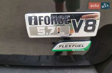 Внедорожник / Кроссовер Toyota Sequoia 2012 в 