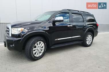 Внедорожник / Кроссовер Toyota Sequoia 2012 в 