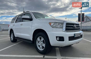 Позашляховик / Кросовер Toyota Sequoia 2014 в Києві