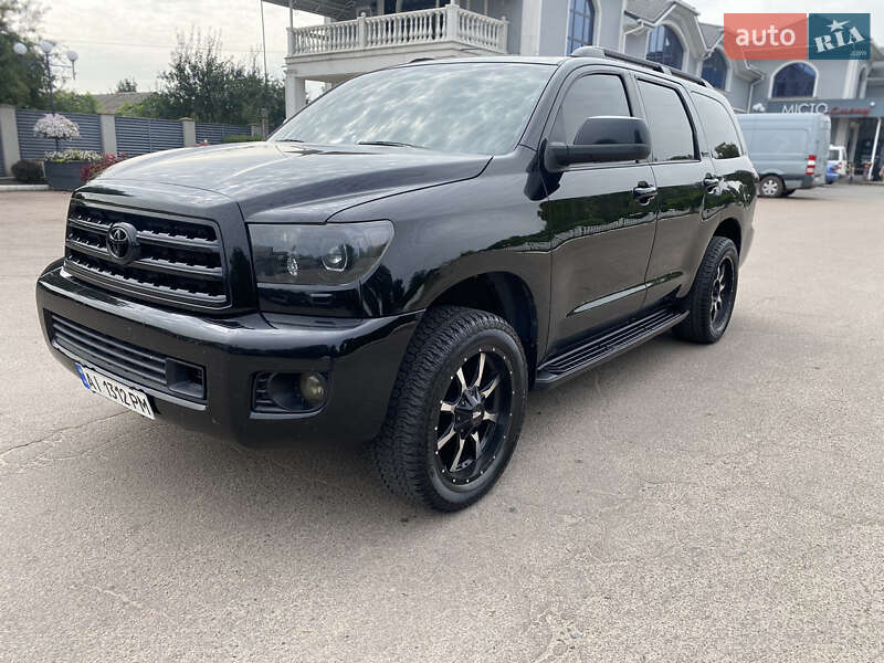 Позашляховик / Кросовер Toyota Sequoia 2012 в Києві