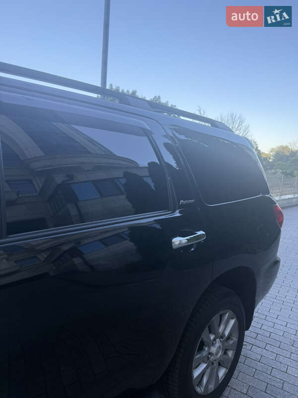 Внедорожник / Кроссовер Toyota Sequoia 2008 в Киеве