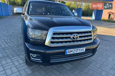 Позашляховик / Кросовер Toyota Sequoia 2013 в Києві