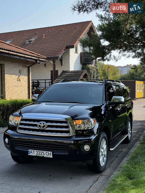 Внедорожник / Кроссовер Toyota Sequoia 2008 в 