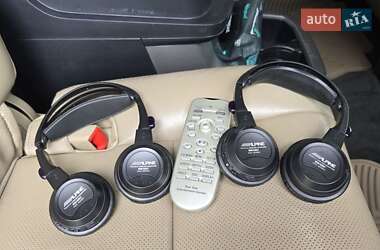 Внедорожник / Кроссовер Toyota Sequoia 2011 в 