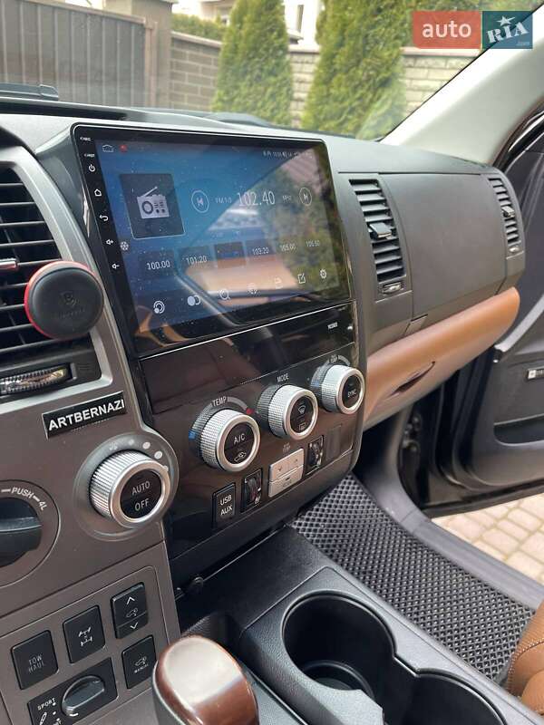 Внедорожник / Кроссовер Toyota Sequoia 2015 в Черновцах фото 15 Внедорожник / Кроссовер Toyota Sequoia 2015 в Черновцах