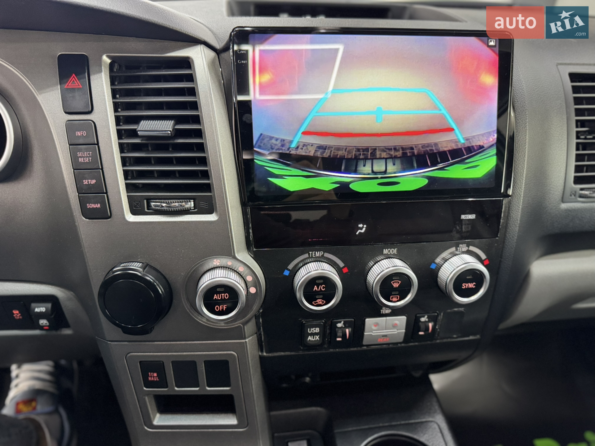 2016 Toyota Sequoia - мініатюра 13