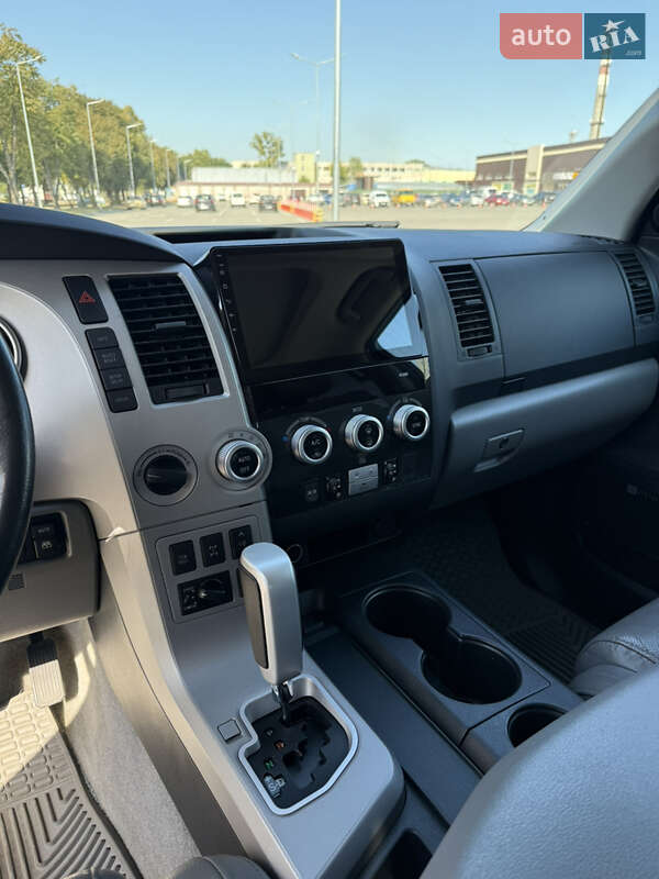 Внедорожник / Кроссовер Toyota Sequoia 2008 в Черкассах