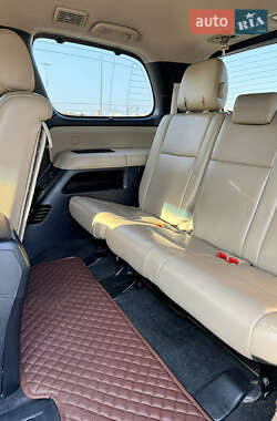 Внедорожник / Кроссовер Toyota Sequoia 2013 в 