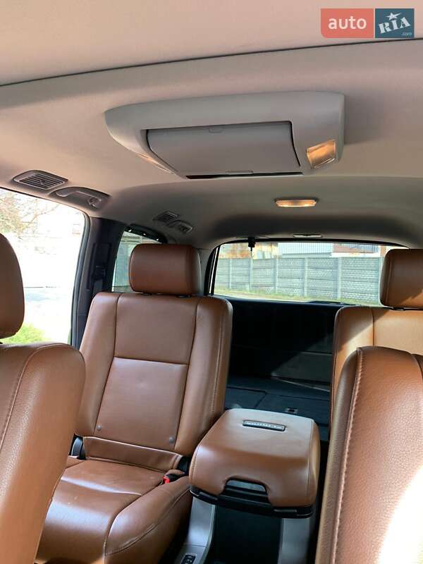 Позашляховик / Кросовер Toyota Sequoia 2012 в Сумах
