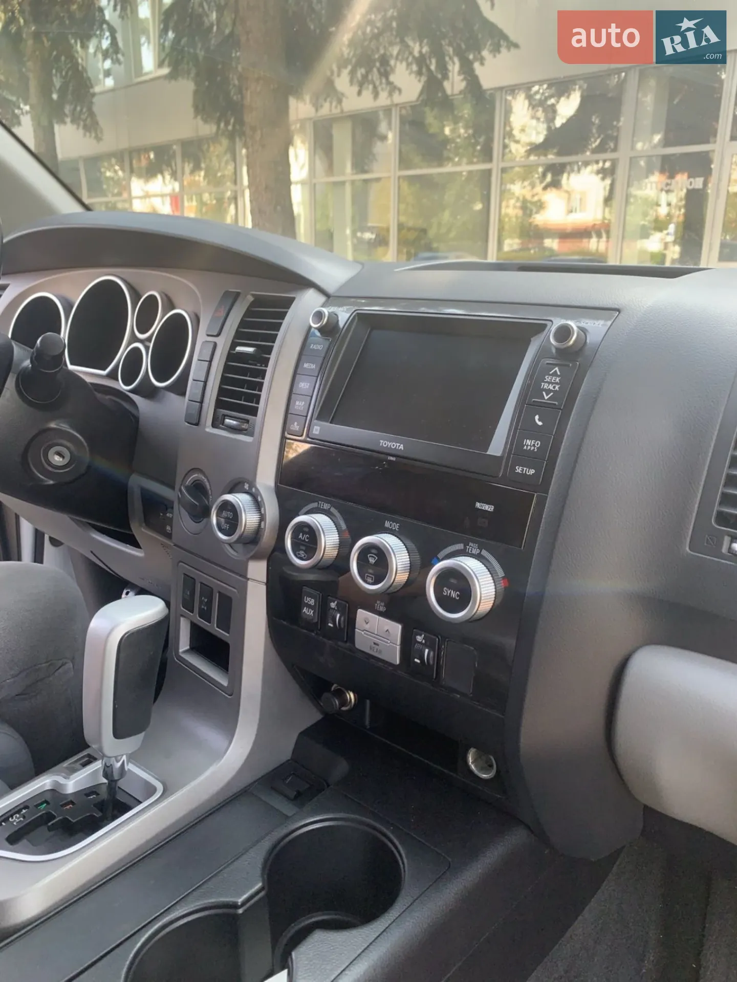 2013 Toyota Sequoia - мініатюра 10