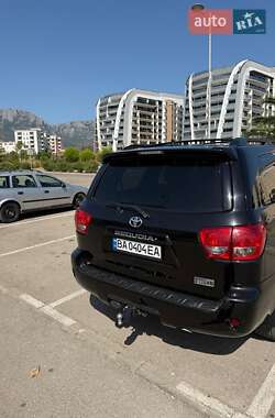 Внедорожник / Кроссовер Toyota Sequoia 2013 в 