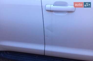 Внедорожник / Кроссовер Toyota Sequoia 2017 в 