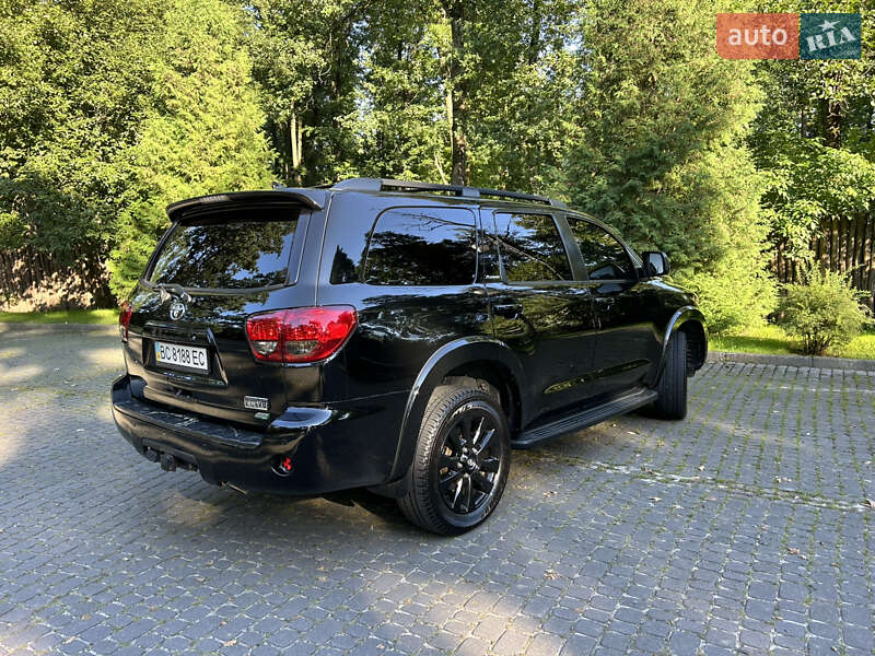 Внедорожник / Кроссовер Toyota Sequoia 2011 в Львове
