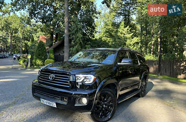 Внедорожник / Кроссовер Toyota Sequoia 2011 в 