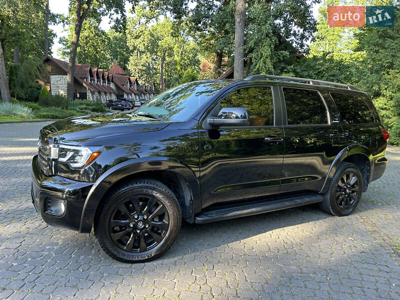 Внедорожник / Кроссовер Toyota Sequoia 2011 в Львове