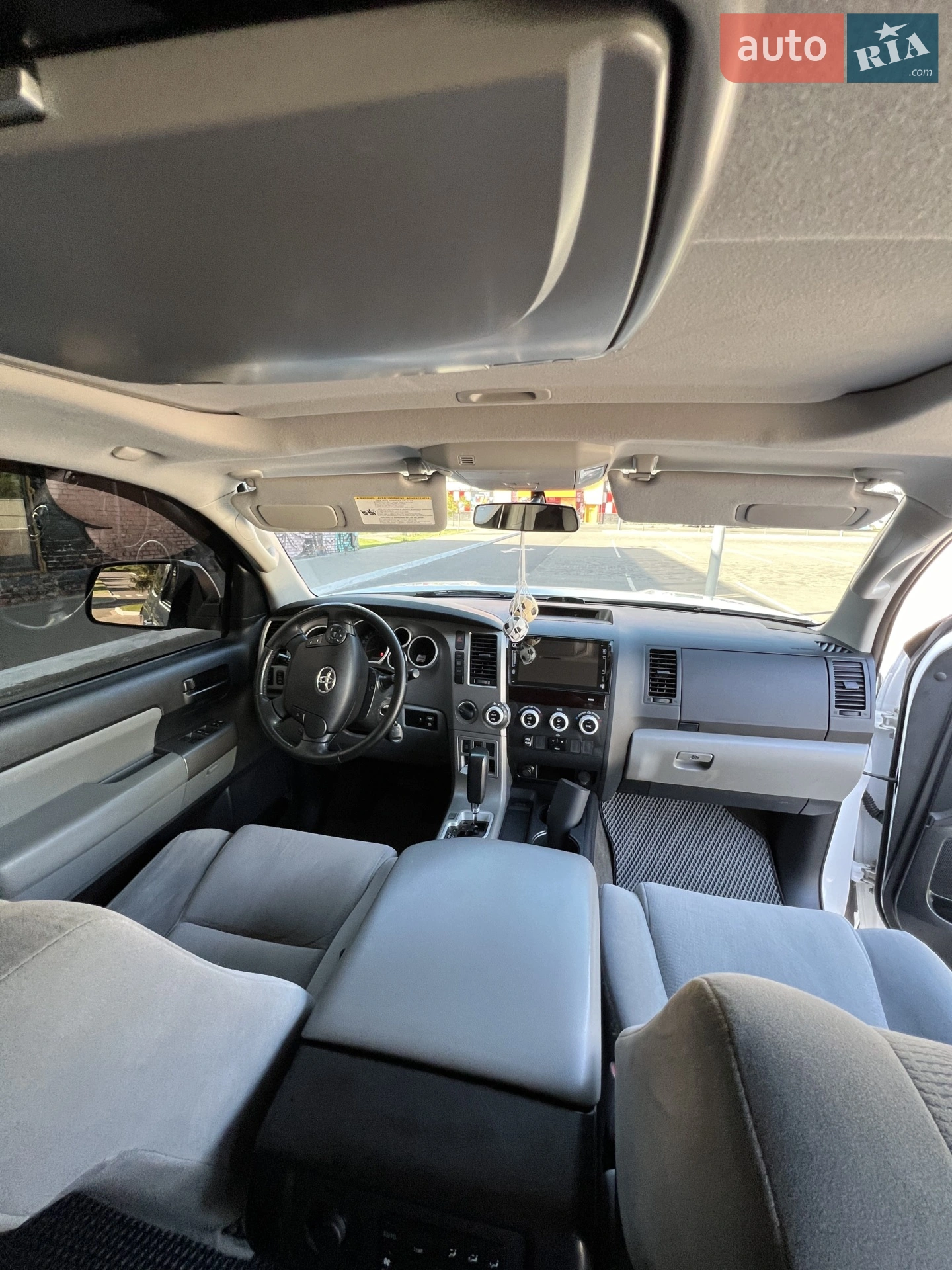 2013 Toyota Sequoia - мініатюра 25