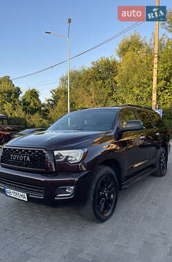 Внедорожник / Кроссовер Toyota Sequoia 2013 в Виннице