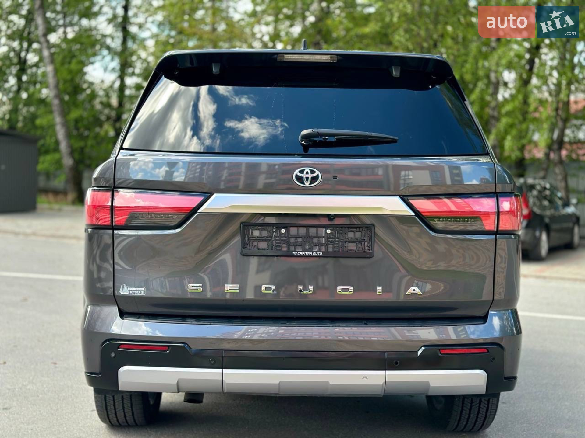 Toyota Sequoia 2023 VIN 7SVAAABA3PX008999 фото оголошення 6 з 6