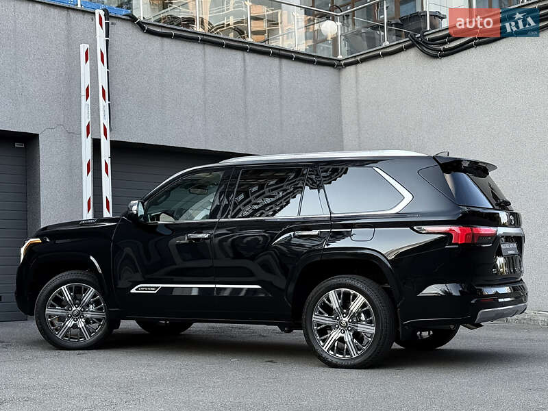 Внедорожник / Кроссовер Toyota Sequoia 2025 в Киеве