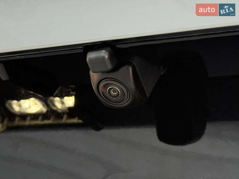 Внедорожник / Кроссовер Toyota Sequoia 2025 в Киеве