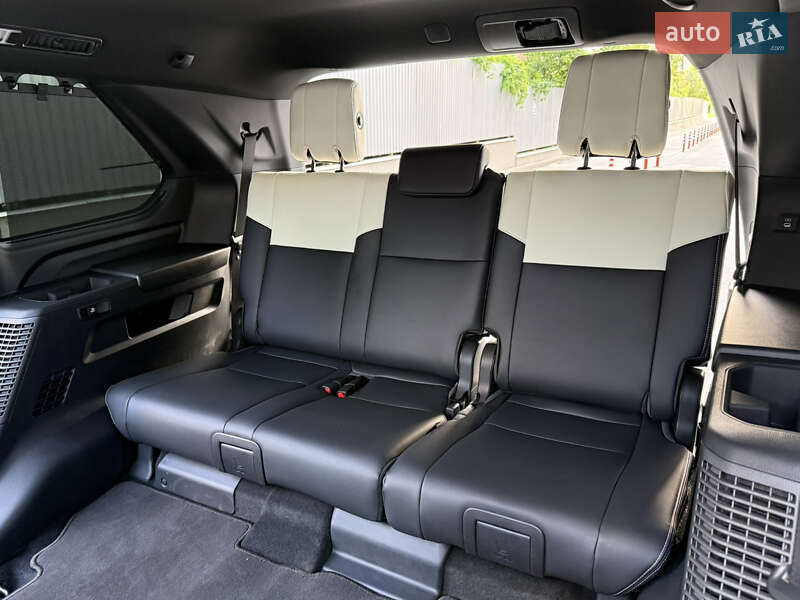 Внедорожник / Кроссовер Toyota Sequoia 2025 в Киеве