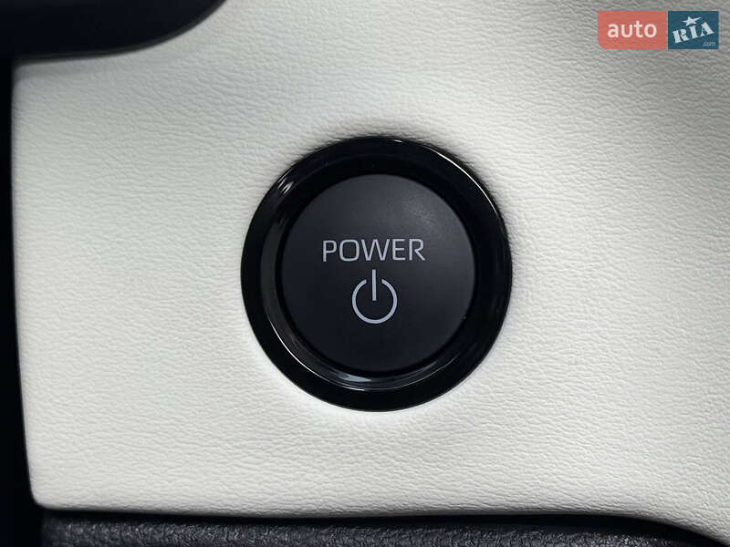 Внедорожник / Кроссовер Toyota Sequoia 2025 в Киеве