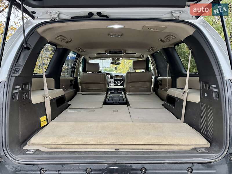 Внедорожник / Кроссовер Toyota Sequoia 2008 в Киеве