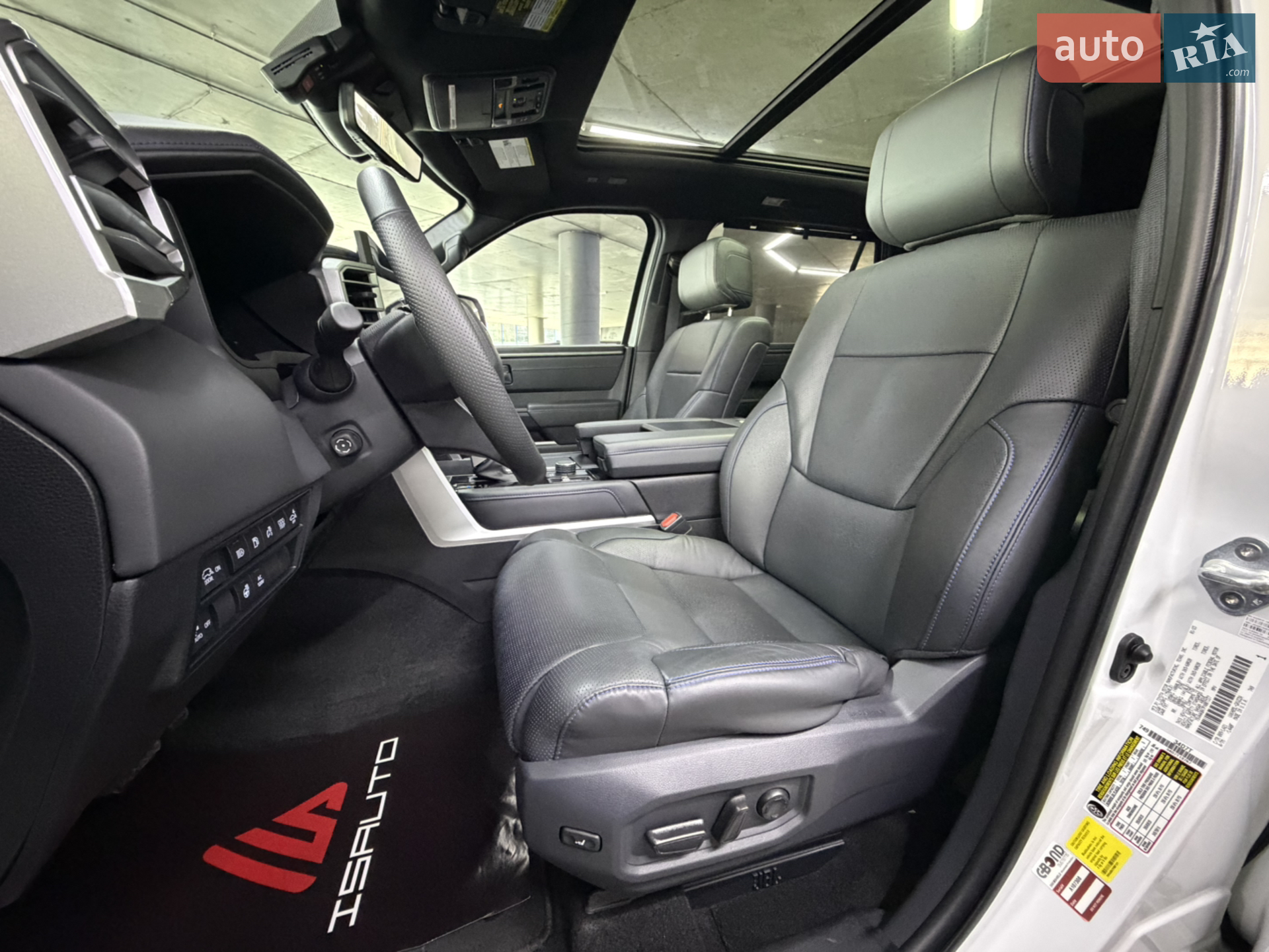 2023 Toyota Sequoia - мініатюра 19