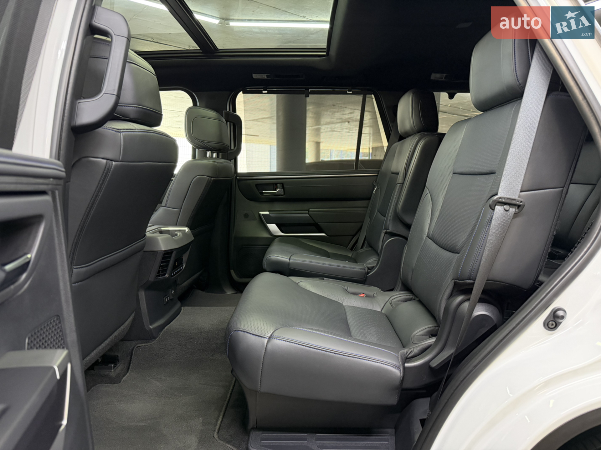 2023 Toyota Sequoia - мініатюра 24