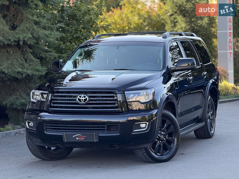 Внедорожник / Кроссовер Toyota Sequoia 2011 в Тернополе